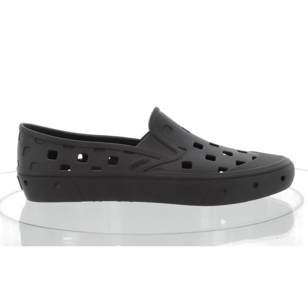 VANS U SLIP-ON TRK- water shoes!